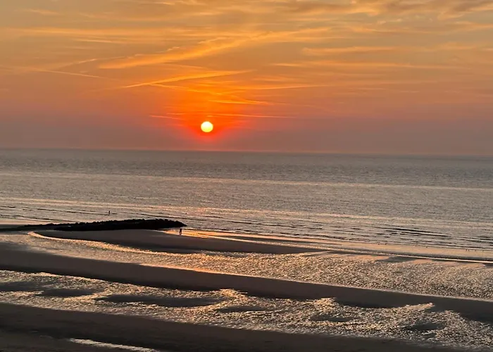 Digue De Westende, Studio Avec Coin Nuit, Piscine, Vue Mer Et Plage Fantastique