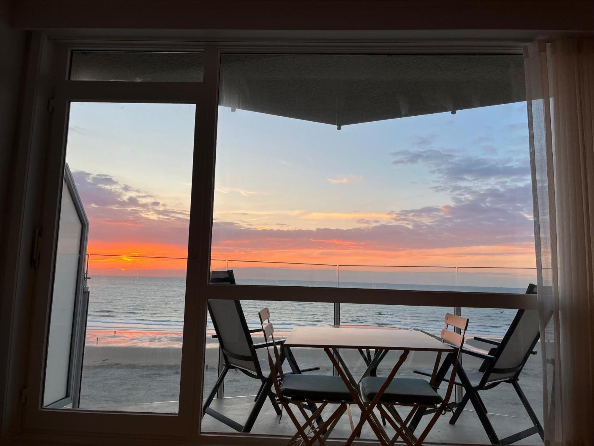 Apartamento Digue De Westende, Avec Coin Nuit, Piscine, Vue Et Fantastique Middelkerke