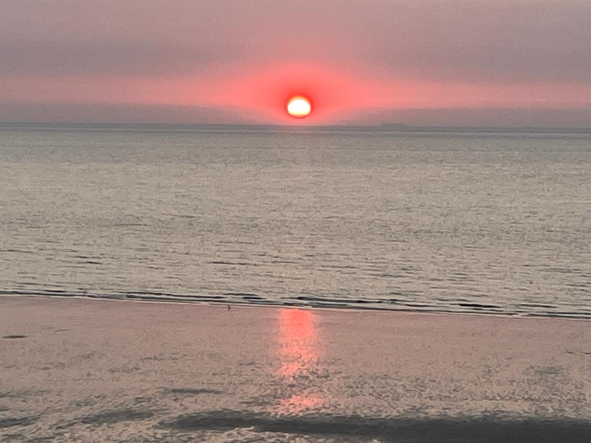 Digue De Westende, Avec Coin Nuit, Piscine, Vue Et Fantastique
