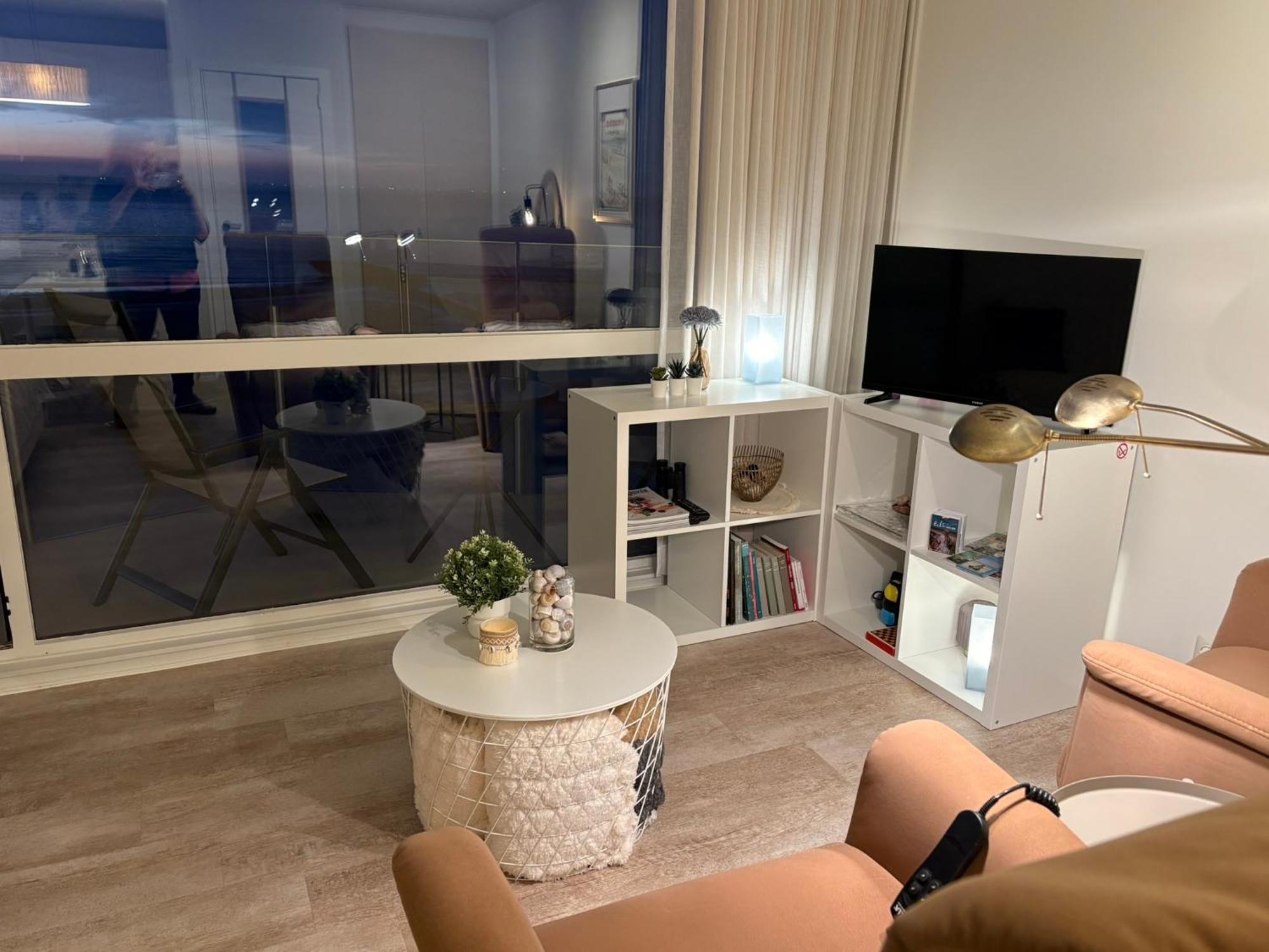 Digue De Westende, Avec Coin Nuit, Piscine, Vue Et Fantastique *